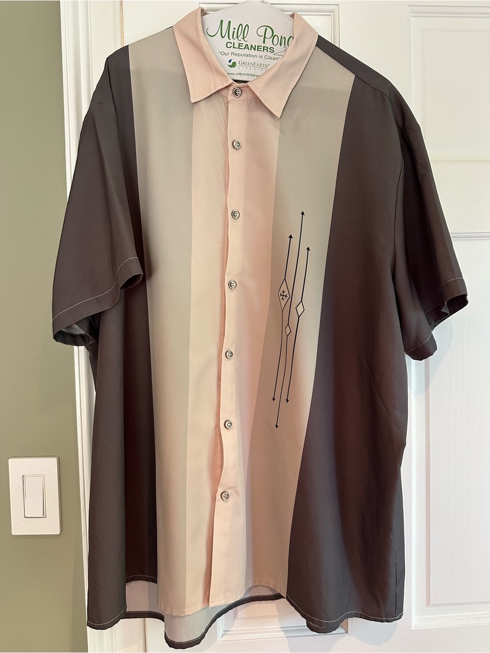 Men's Short-Sleeve Button-Up Shirt in Blush and Charcoal